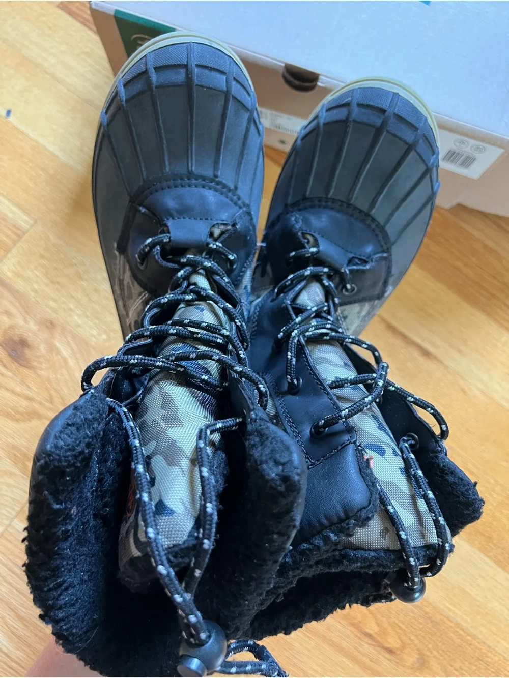 Kamik Surfin Dark Olive Camo Winter Boots- Insulated Snow Boot size 3Y EU 35